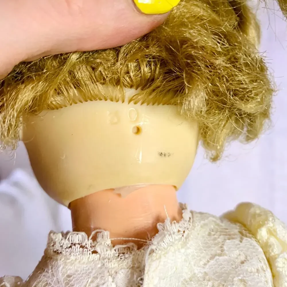 Vintage 1950s Baby Doll Blonde Hair Sleepy Eyes 12